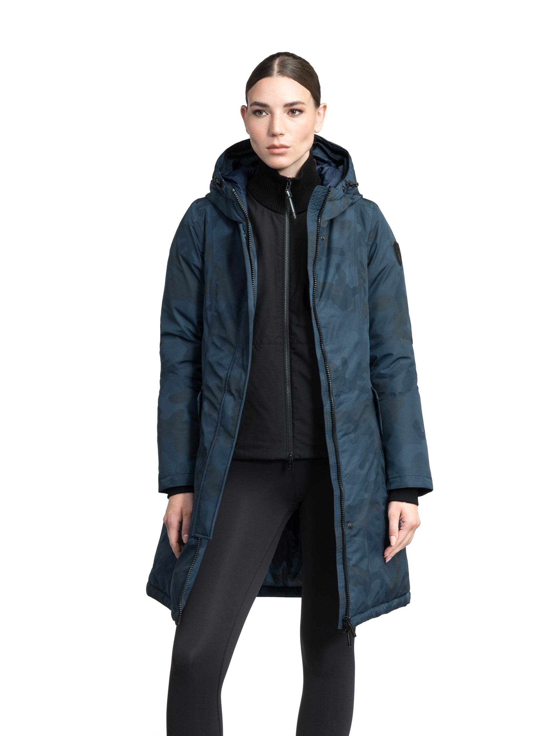 Ladies thigh length down-filled parka with non-removable hood in Navy Camo